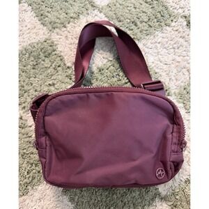 PANDER Burgundy Belt Bag Fanny Pack, Adjustable Crossbody Strap, Zip Closure